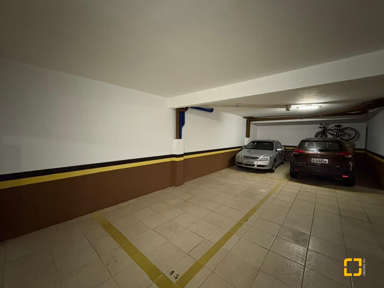 Apartamento com 139m², 5 quartos (sendo 1 suíte), 2 garagens, no bairro Centro em Florianópolis