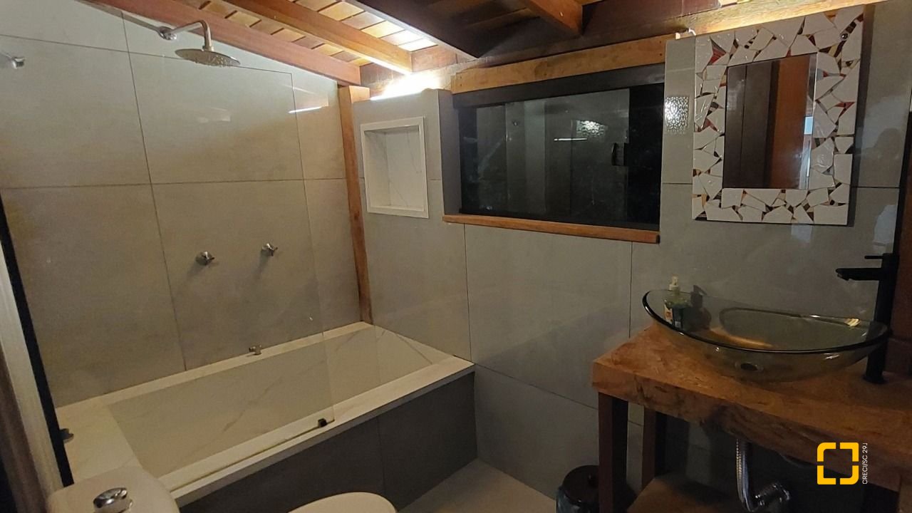 Casa com 180m², 3 quartos, no bairro Campeche em Florianópolis