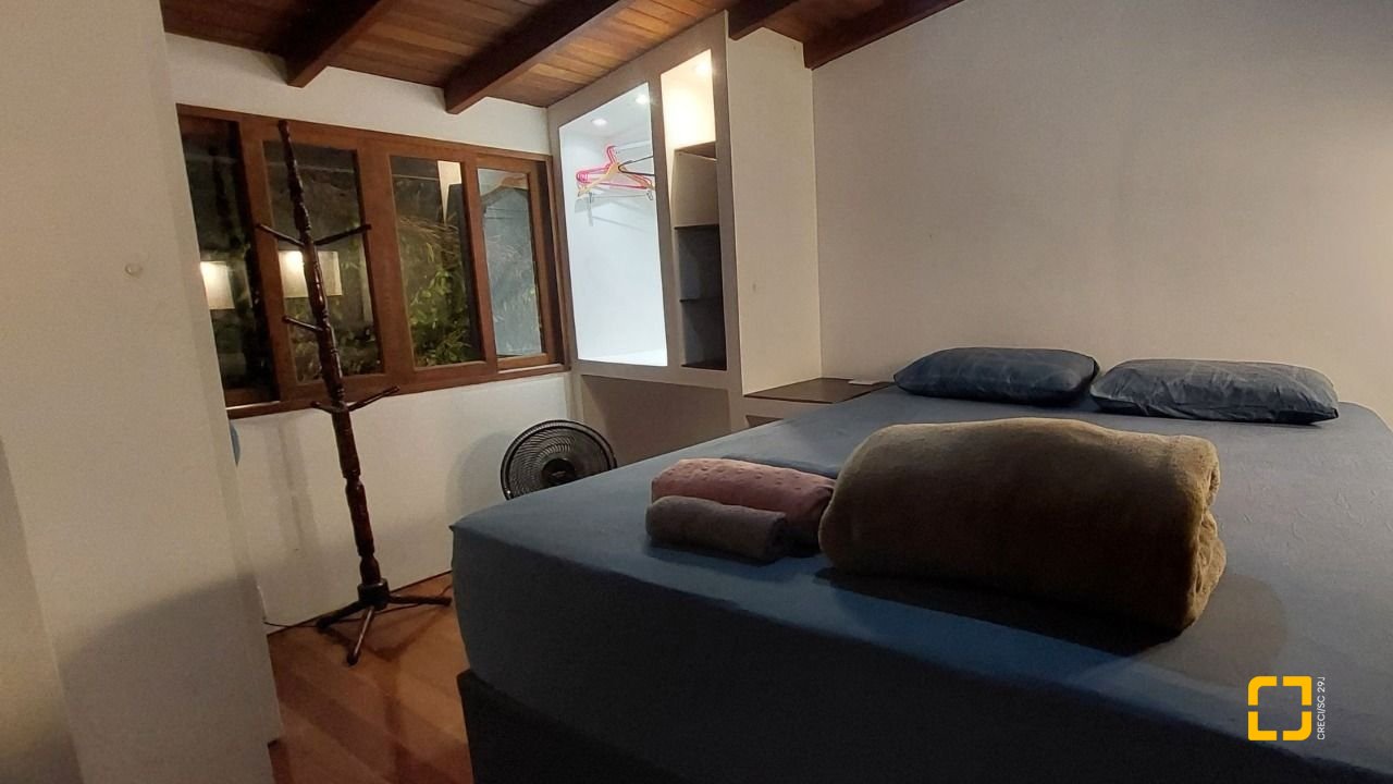 Casa com 180m², 3 quartos, no bairro Campeche em Florianópolis