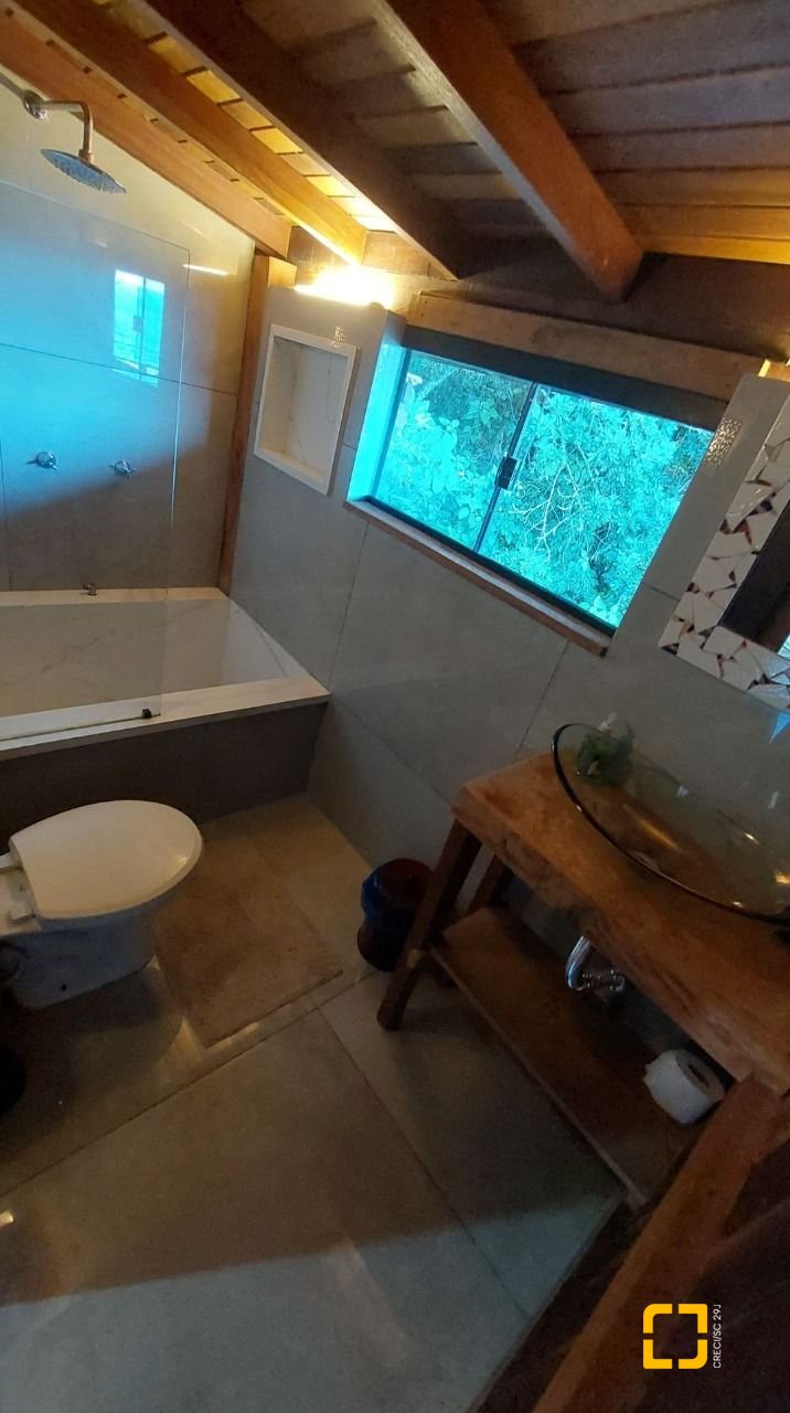 Casa com 180m², 3 quartos, no bairro Campeche em Florianópolis