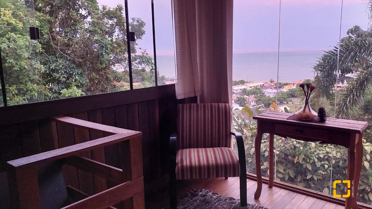 Casa com 180m², 3 quartos, no bairro Campeche em Florianópolis