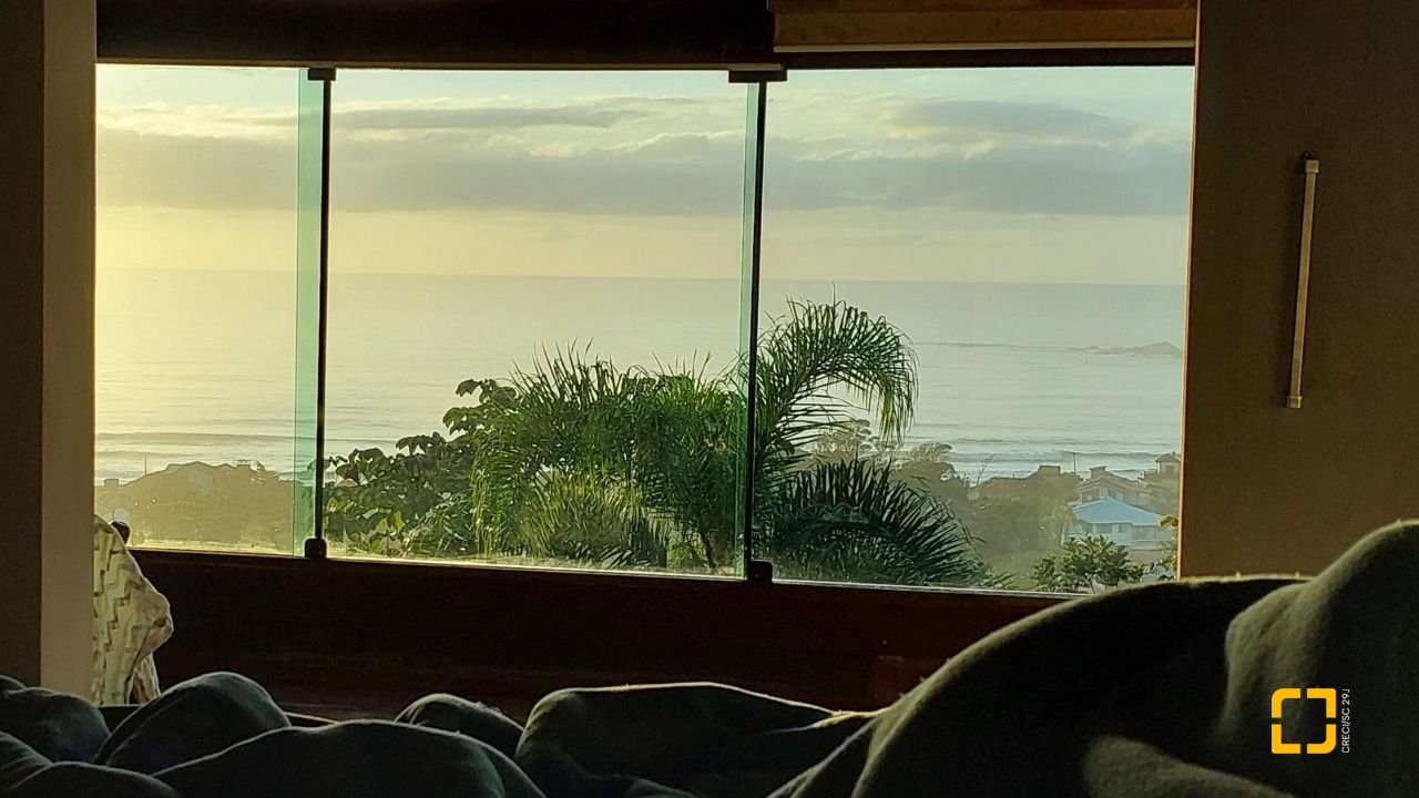 Casa com 180m², 3 quartos, no bairro Campeche em Florianópolis