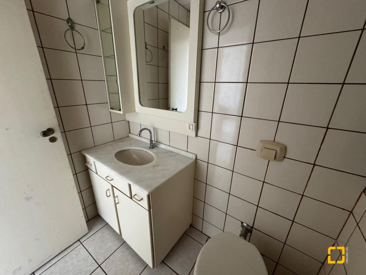 Apartamento com 45m², 1 quarto, 1 garagem, no bairro Canasvieiras em Florianópolis