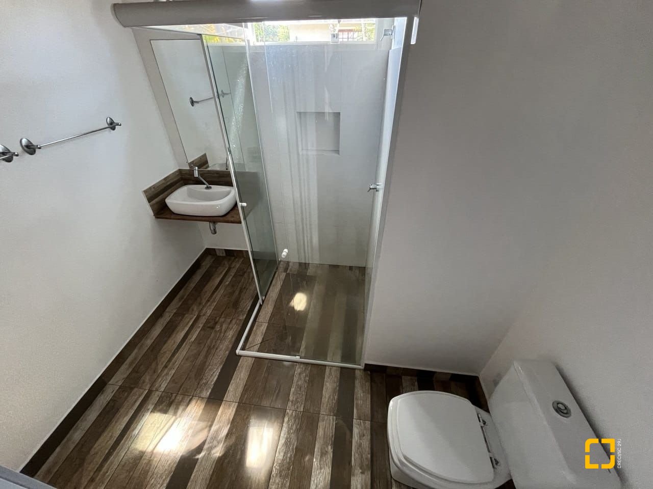 Casa de Condomínio com 185m², 4 quartos (sendo 3 suítes), 2 garagens, no bairro Ponta das Canas em Florianópolis