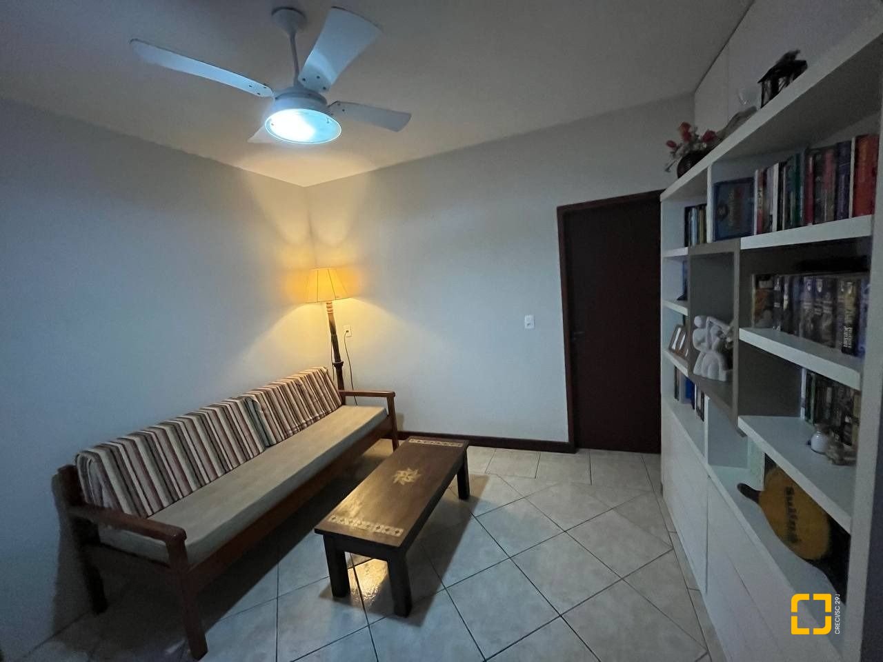 Casa de Condomínio com 185m², 4 quartos (sendo 3 suítes), 2 garagens, no bairro Ponta das Canas em Florianópolis