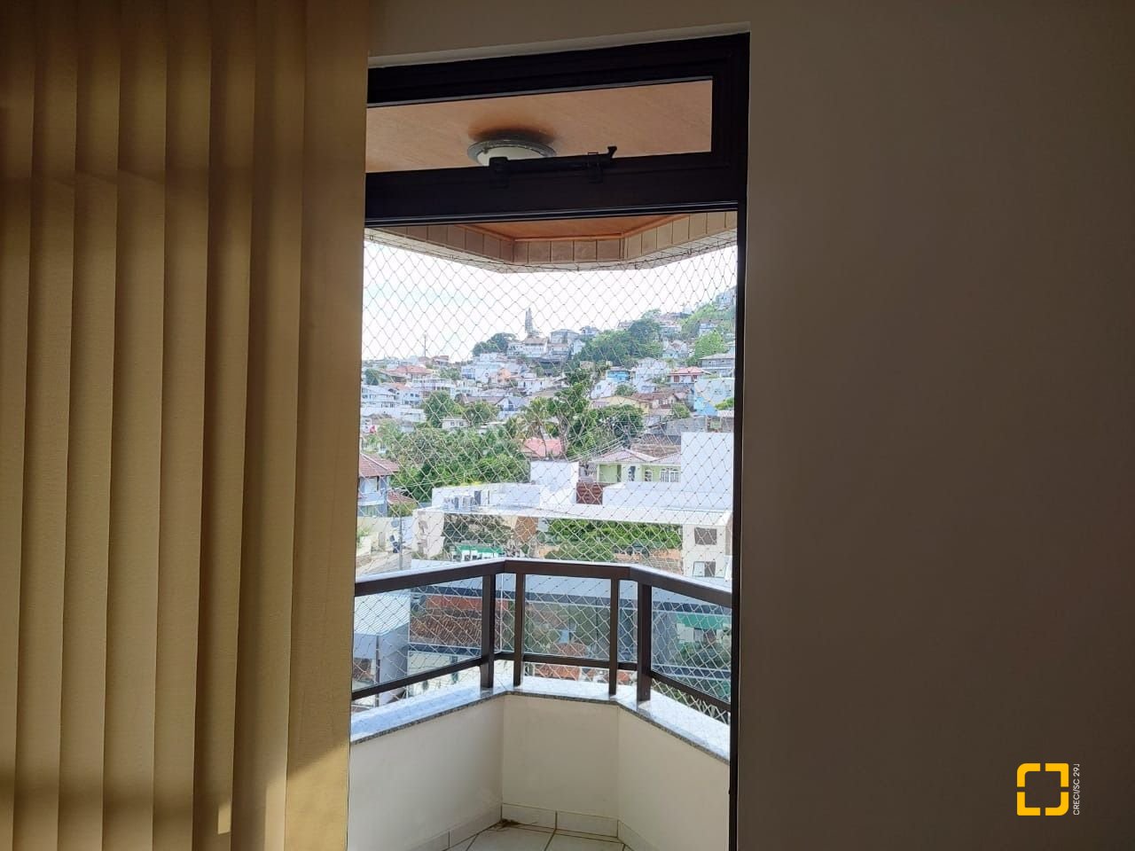 Apartamento com 76m², 3 quartos (sendo 1 suíte), 1 garagem, no bairro Centro em Florianópolis