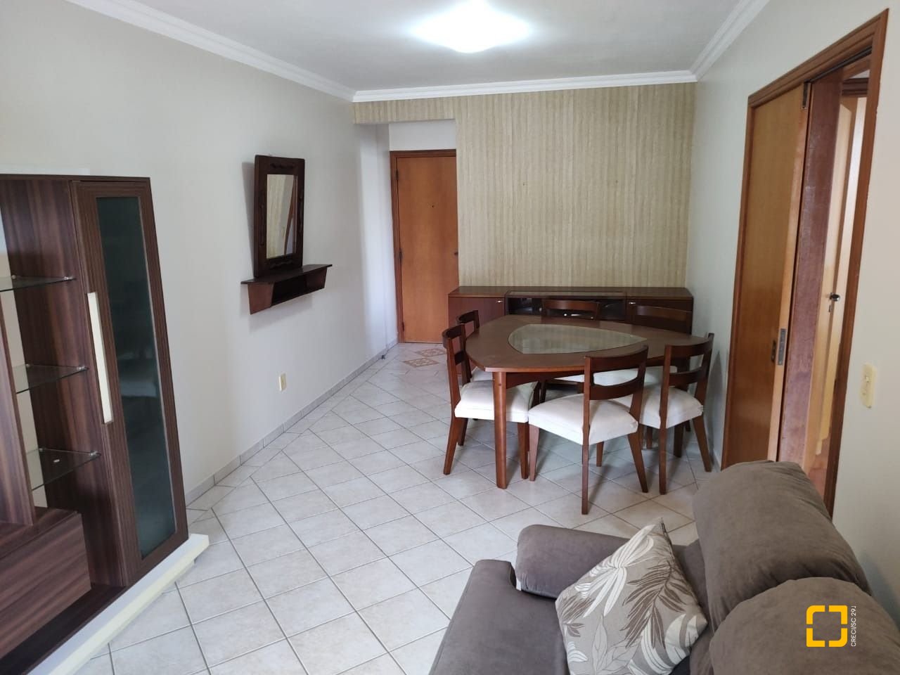 Apartamento com 76m², 3 quartos (sendo 1 suíte), 1 garagem, no bairro Centro em Florianópolis