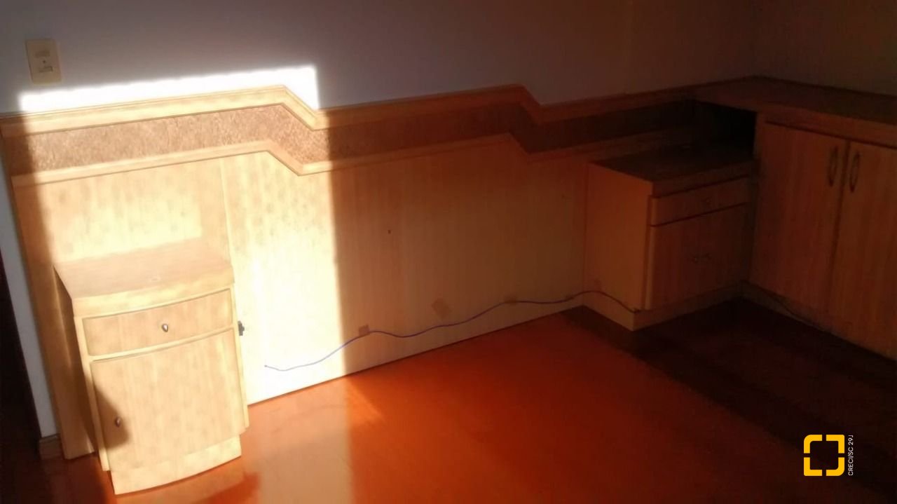 Apartamento com 76m², 3 quartos (sendo 1 suíte), 1 garagem, no bairro Centro em Florianópolis