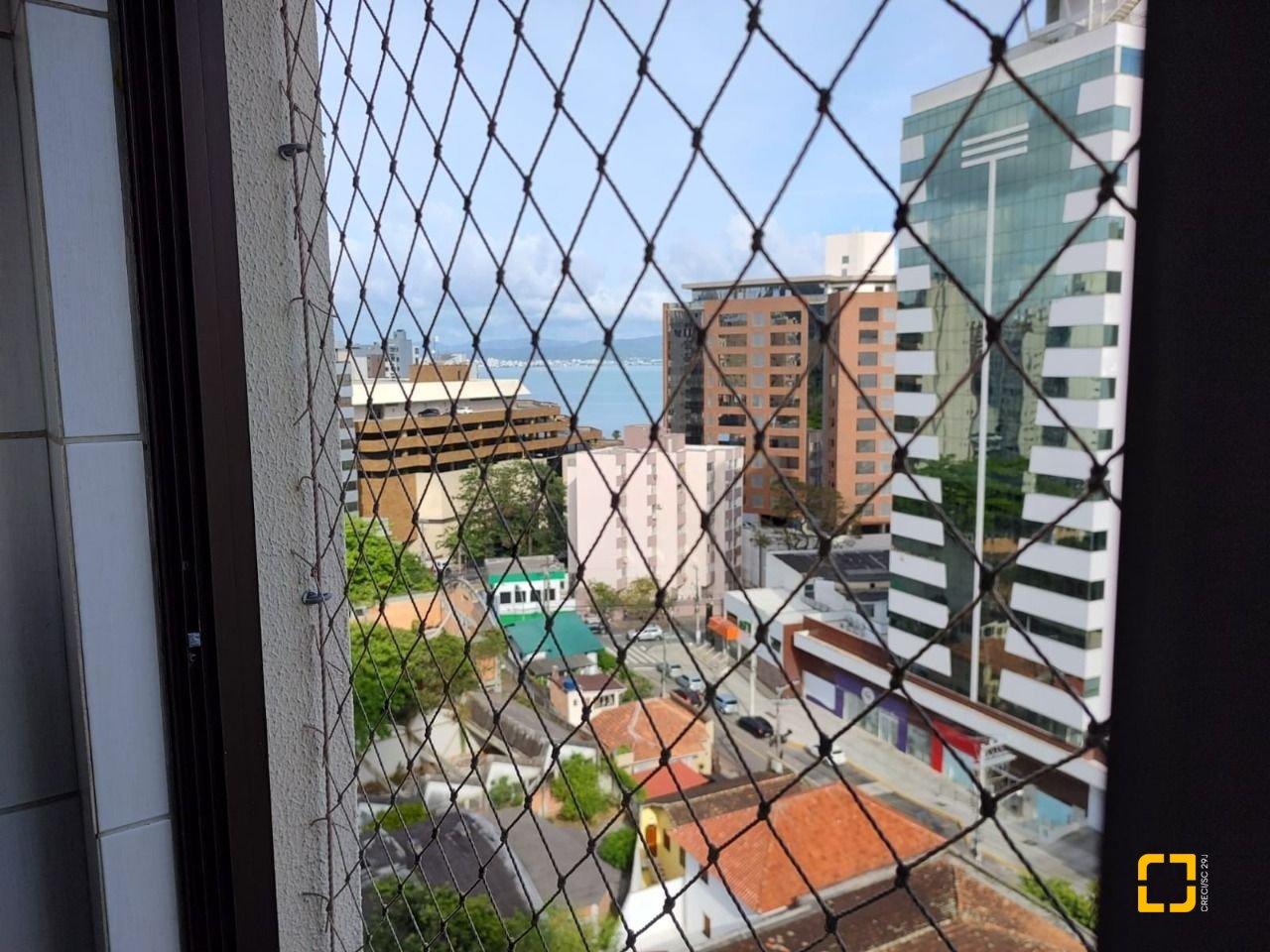 Apartamento com 76m², 3 quartos (sendo 1 suíte), 1 garagem, no bairro Centro em Florianópolis