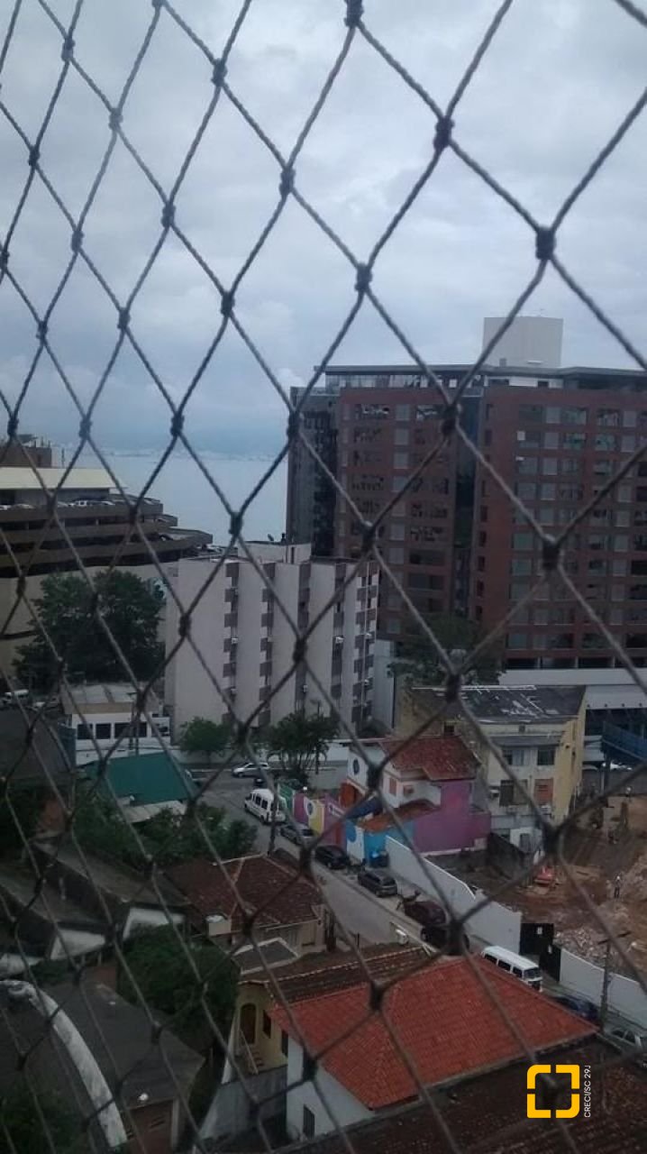 Apartamento com 76m², 3 quartos (sendo 1 suíte), 1 garagem, no bairro Centro em Florianópolis