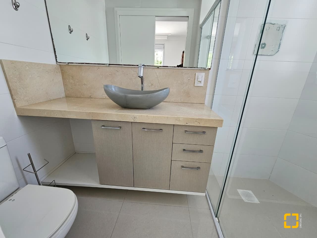 Apartamento com 95m², 4 quartos (sendo 1 suíte), 2 garagens, no bairro Jurerê em Florianópolis