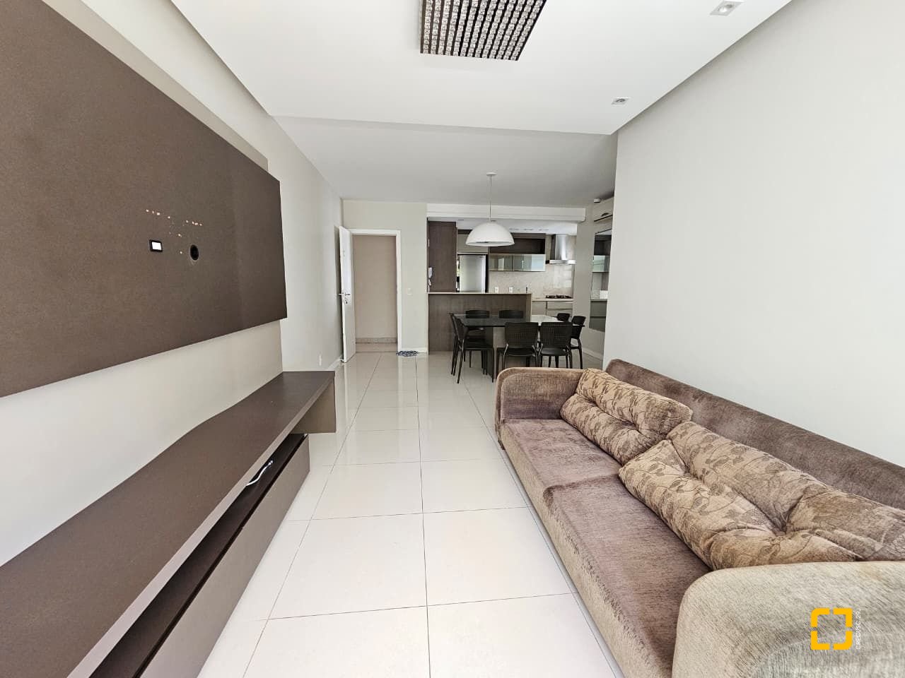 Apartamento com 95m², 4 quartos (sendo 1 suíte), 2 garagens, no bairro Jurerê em Florianópolis