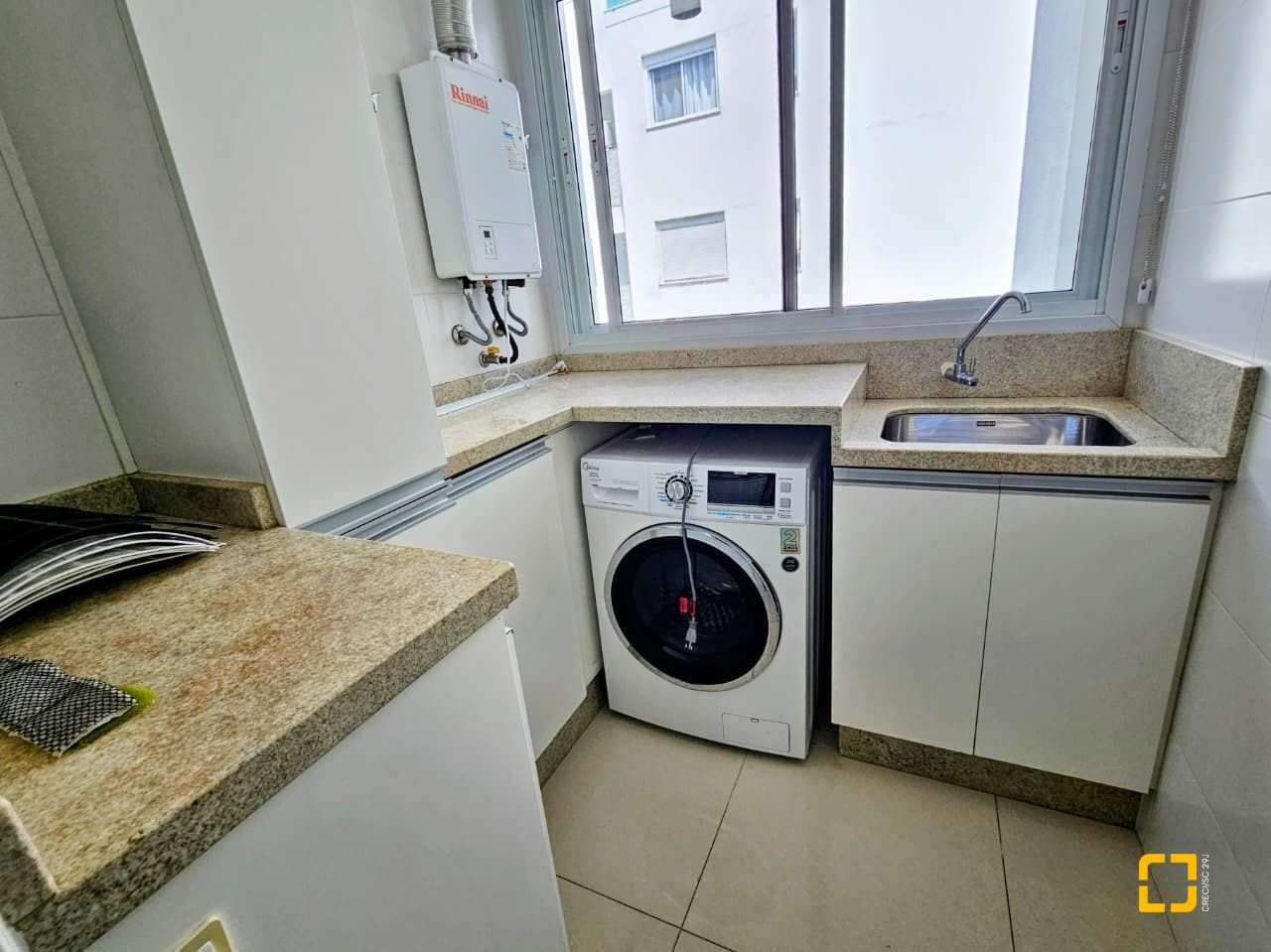 Apartamento com 95m², 4 quartos (sendo 1 suíte), 2 garagens, no bairro Jurerê em Florianópolis