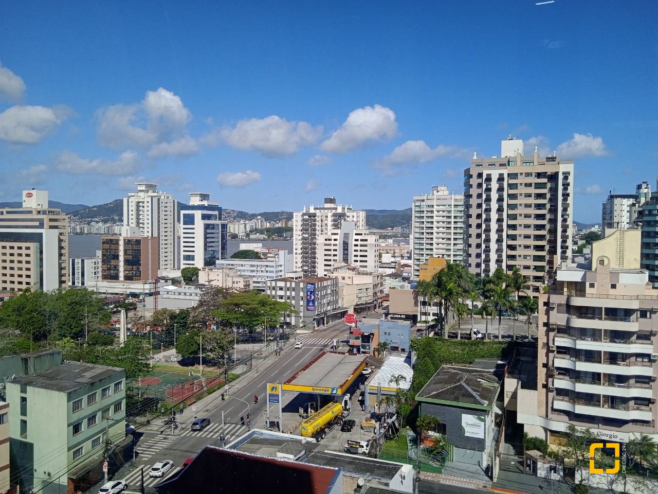Sala com 24m², 1 garagem, no bairro Estreito em Florianópolis