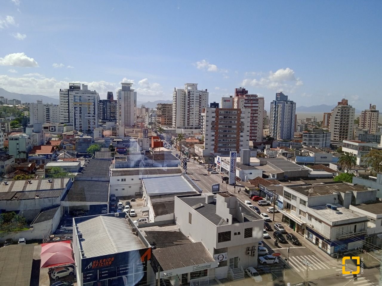 Sala com 24m², 1 garagem, no bairro Estreito em Florianópolis