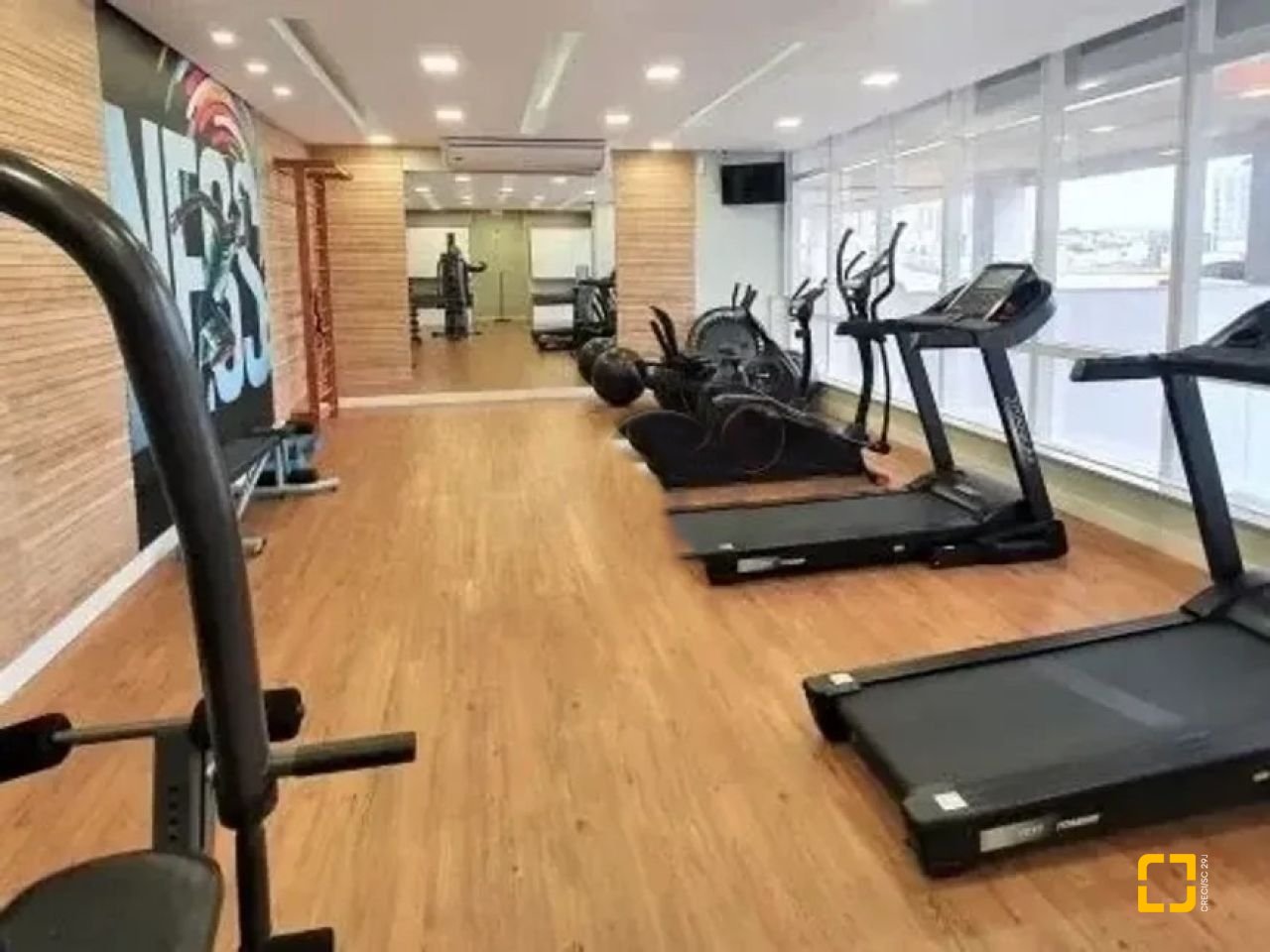 Sala com 24m², 1 garagem, no bairro Estreito em Florianópolis