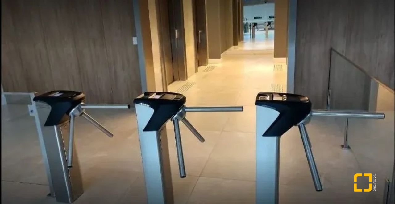 Sala com 25m², 1 garagem, no bairro Estreito em Florianópolis