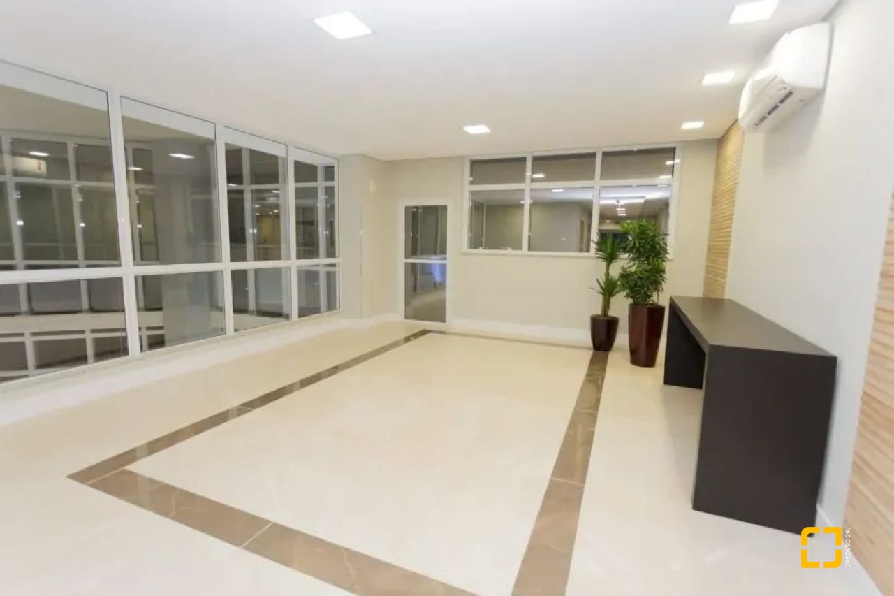 Sala com 25m², 1 garagem, no bairro Estreito em Florianópolis
