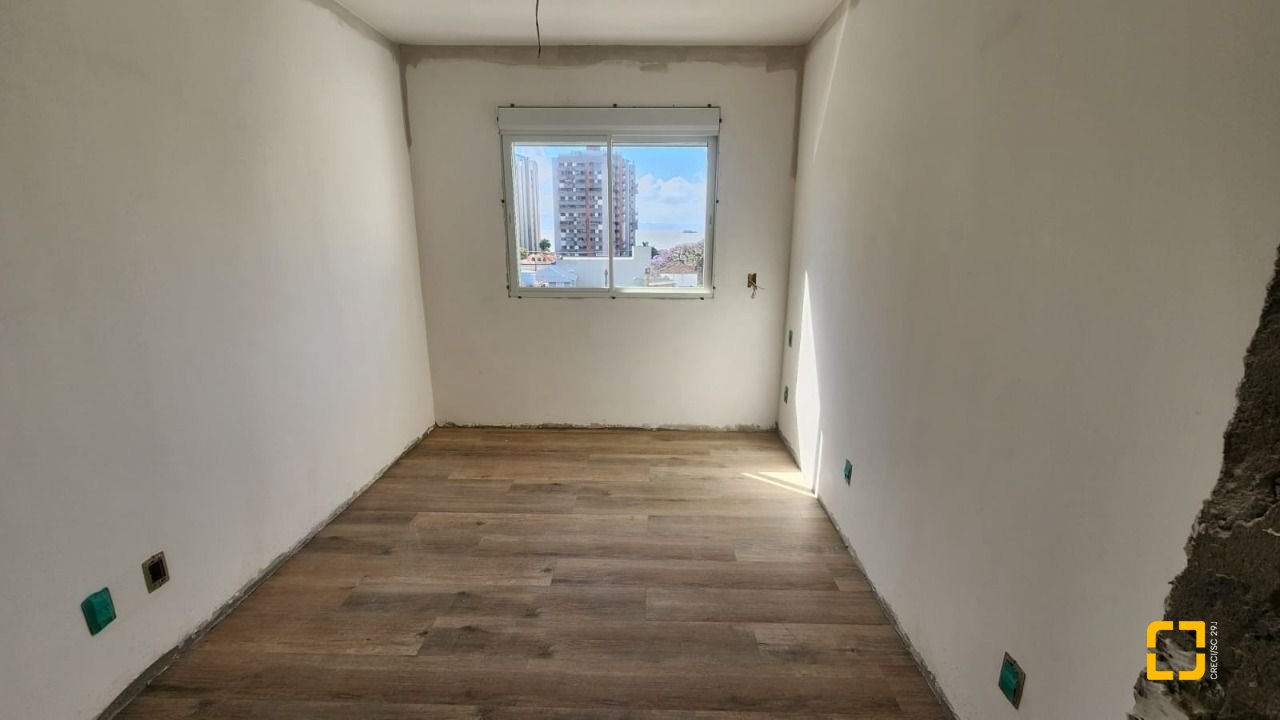 Apartamento com 65m², 3 quartos (sendo 1 suíte), 1 garagem, no bairro Agronômica em Florianópolis