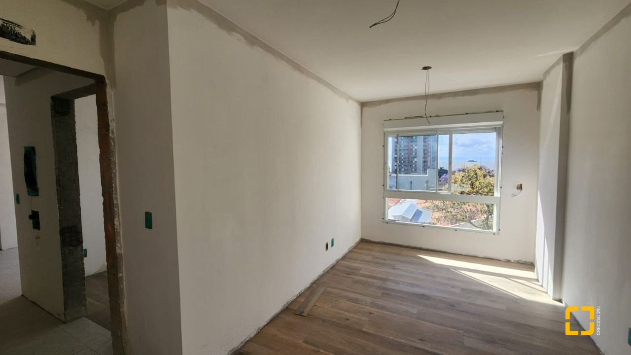 Apartamento com 65m², 3 quartos (sendo 1 suíte), 1 garagem, no bairro Agronômica em Florianópolis