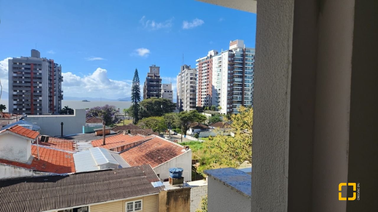 Apartamento com 65m², 3 quartos (sendo 1 suíte), 1 garagem, no bairro Agronômica em Florianópolis
