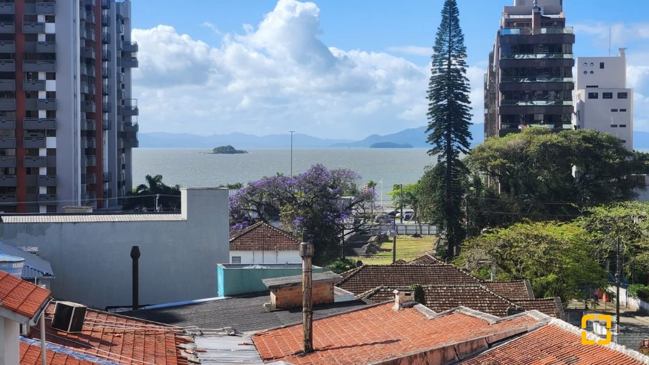 Apartamento com 65m², 3 quartos (sendo 1 suíte), 1 garagem, no bairro Agronômica em Florianópolis