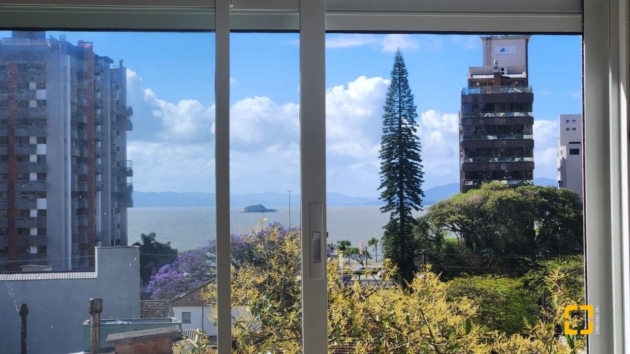 Apartamento com 65m², 3 quartos (sendo 1 suíte), 1 garagem, no bairro Agronômica em Florianópolis
