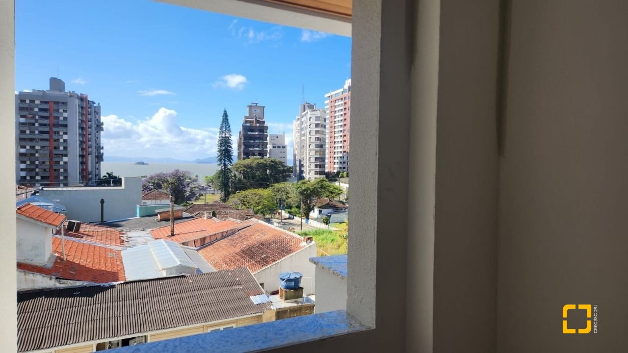 Apartamento com 65m², 3 quartos (sendo 1 suíte), 1 garagem, no bairro Agronômica em Florianópolis