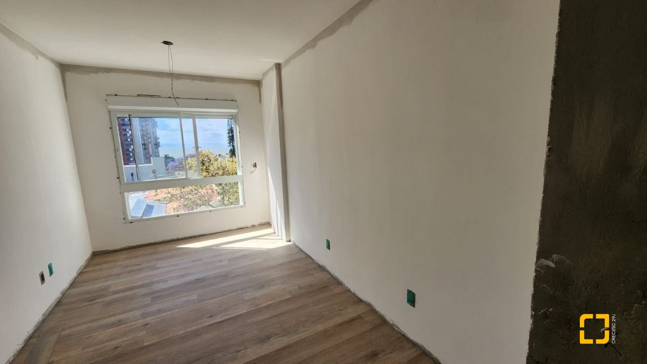Apartamento com 65m², 3 quartos (sendo 1 suíte), 1 garagem, no bairro Agronômica em Florianópolis