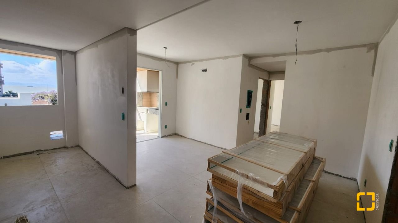 Apartamento com 65m², 3 quartos (sendo 1 suíte), 1 garagem, no bairro Agronômica em Florianópolis