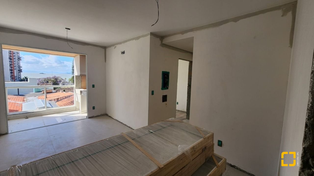 Apartamento com 65m², 3 quartos (sendo 1 suíte), 1 garagem, no bairro Agronômica em Florianópolis