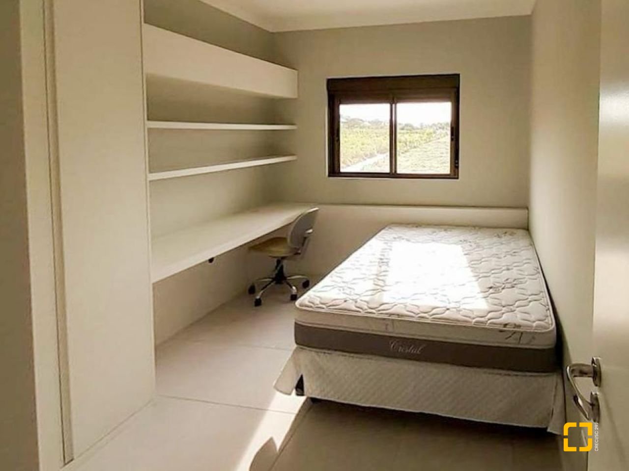 Apartamento com 79m², 3 quartos (sendo 1 suíte), 1 garagem, no bairro Campeche em Florianópolis