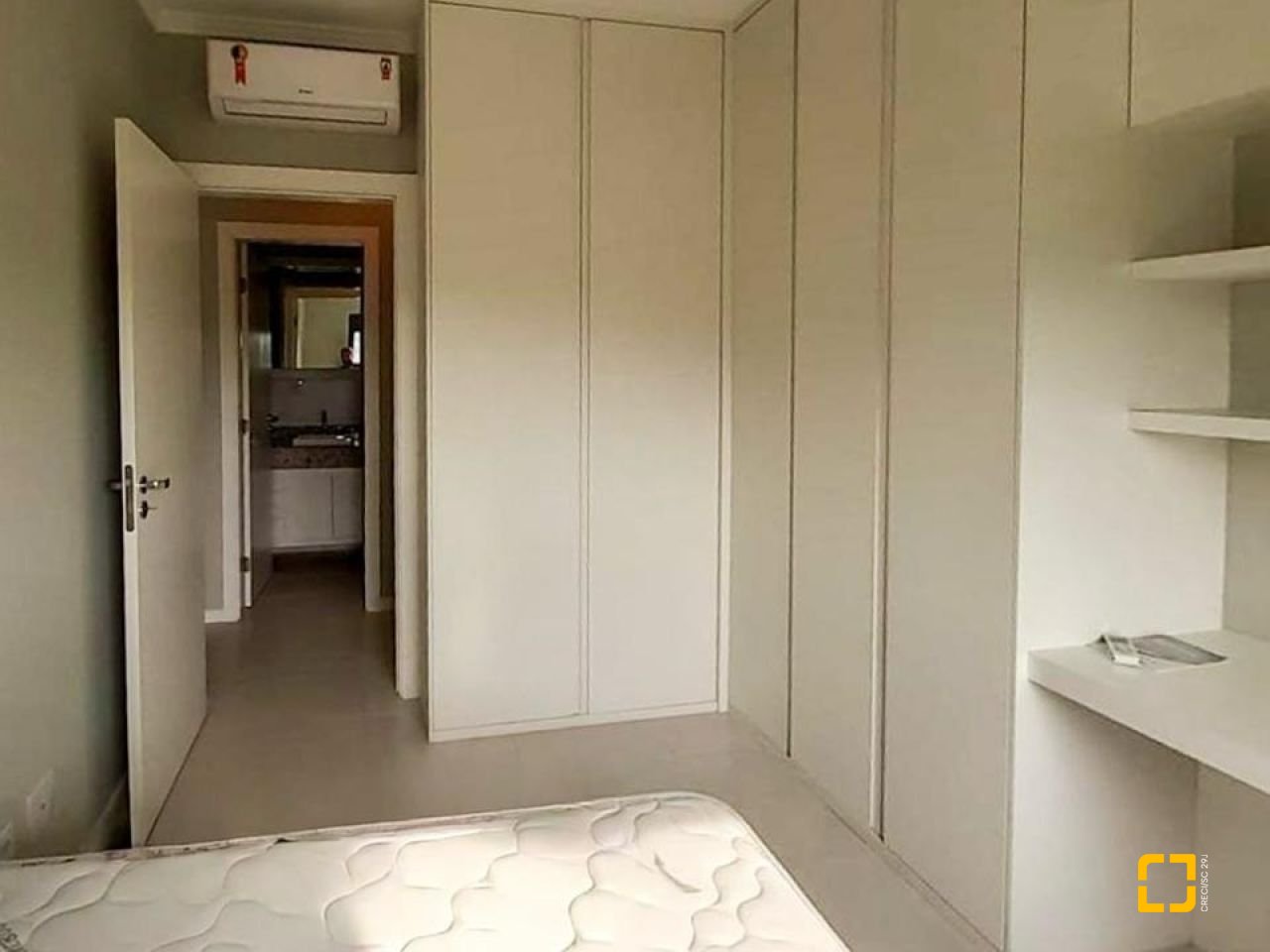 Apartamento com 79m², 3 quartos (sendo 1 suíte), 1 garagem, no bairro Campeche em Florianópolis