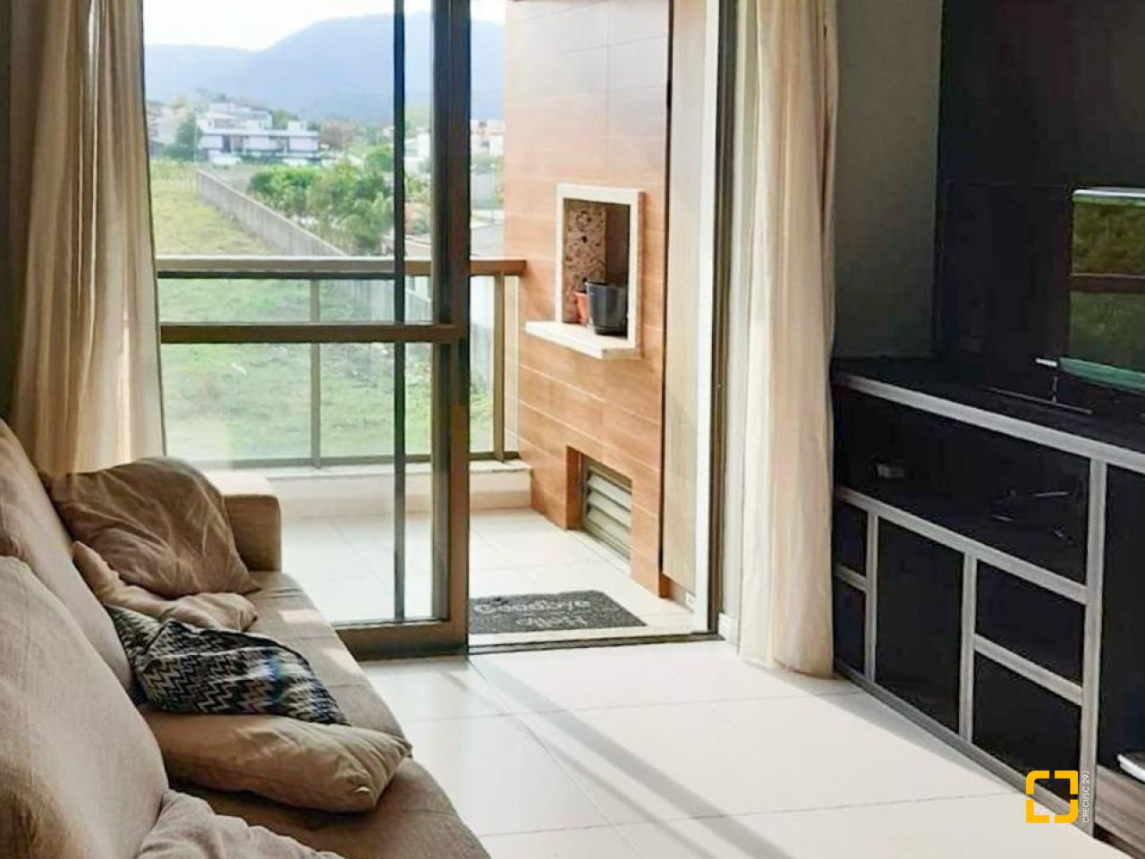 Apartamento com 79m², 3 quartos (sendo 1 suíte), 1 garagem, no bairro Campeche em Florianópolis