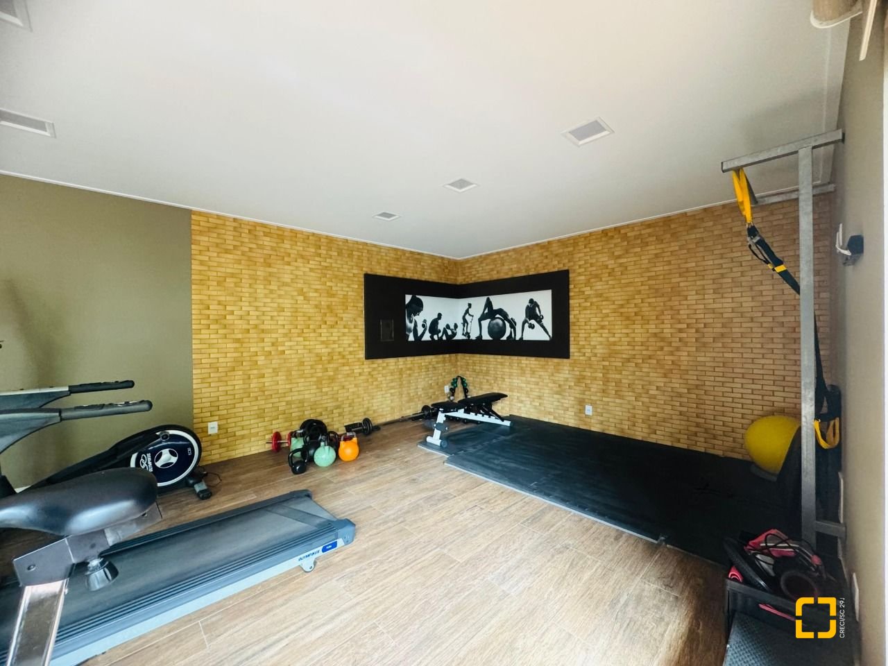 Apartamento com 79m², 3 quartos (sendo 1 suíte), 1 garagem, no bairro Campeche em Florianópolis