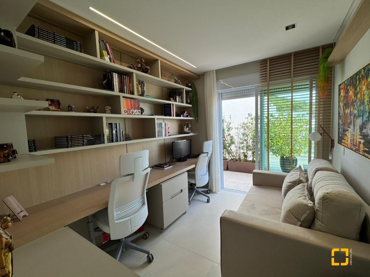 Cobertura com 166m², 3 quartos (sendo 1 suíte), 2 garagens, no bairro Jurerê em Florianópolis