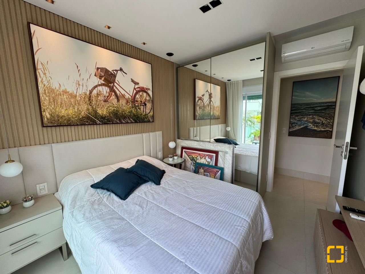 Cobertura com 166m², 3 quartos (sendo 1 suíte), 2 garagens, no bairro Jurerê em Florianópolis
