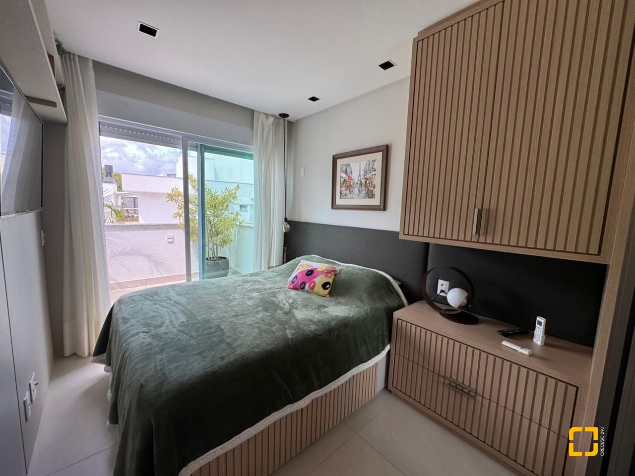 Cobertura com 166m², 3 quartos (sendo 1 suíte), 2 garagens, no bairro Jurerê em Florianópolis