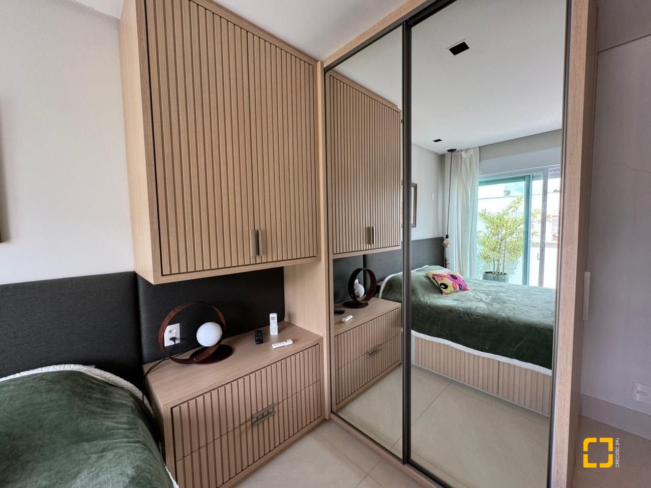 Cobertura com 166m², 3 quartos (sendo 1 suíte), 2 garagens, no bairro Jurerê em Florianópolis