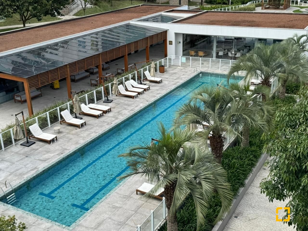 Cobertura com 166m², 3 quartos (sendo 1 suíte), 2 garagens, no bairro Jurerê em Florianópolis
