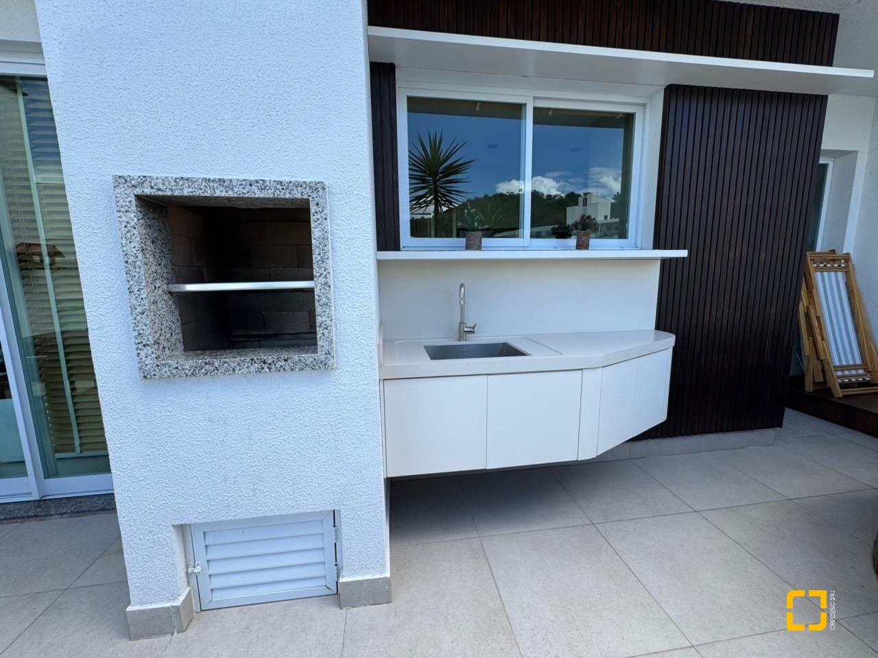Cobertura com 166m², 3 quartos (sendo 1 suíte), 2 garagens, no bairro Jurerê em Florianópolis
