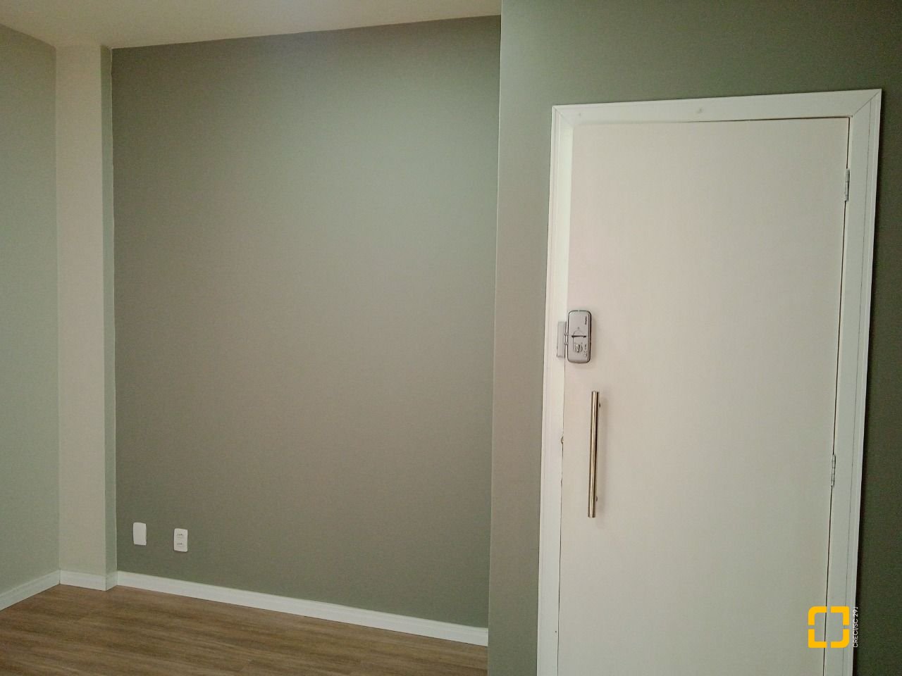 Sala com 57m², no bairro Centro em Florianópolis
