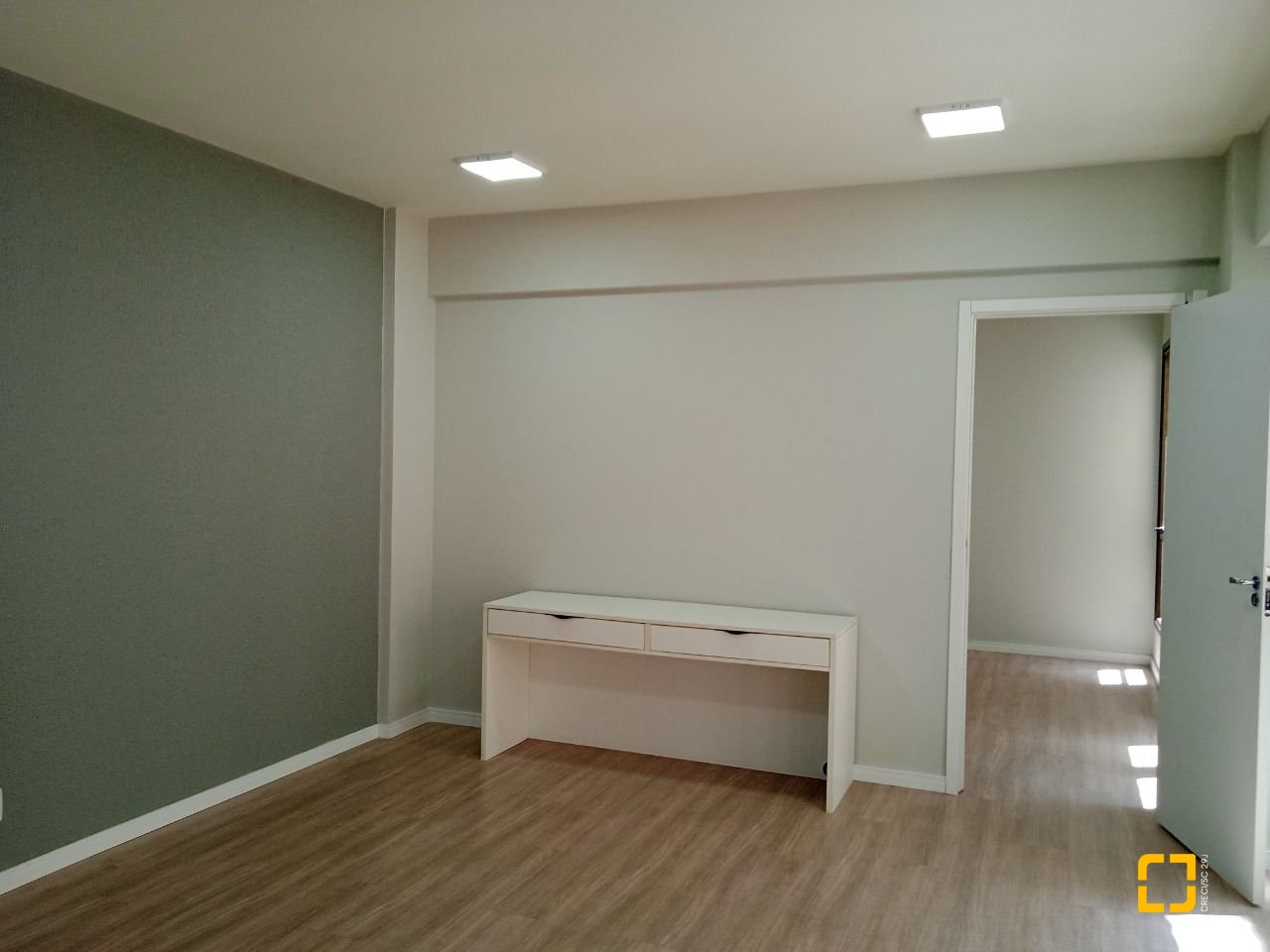 Sala com 57m², no bairro Centro em Florianópolis
