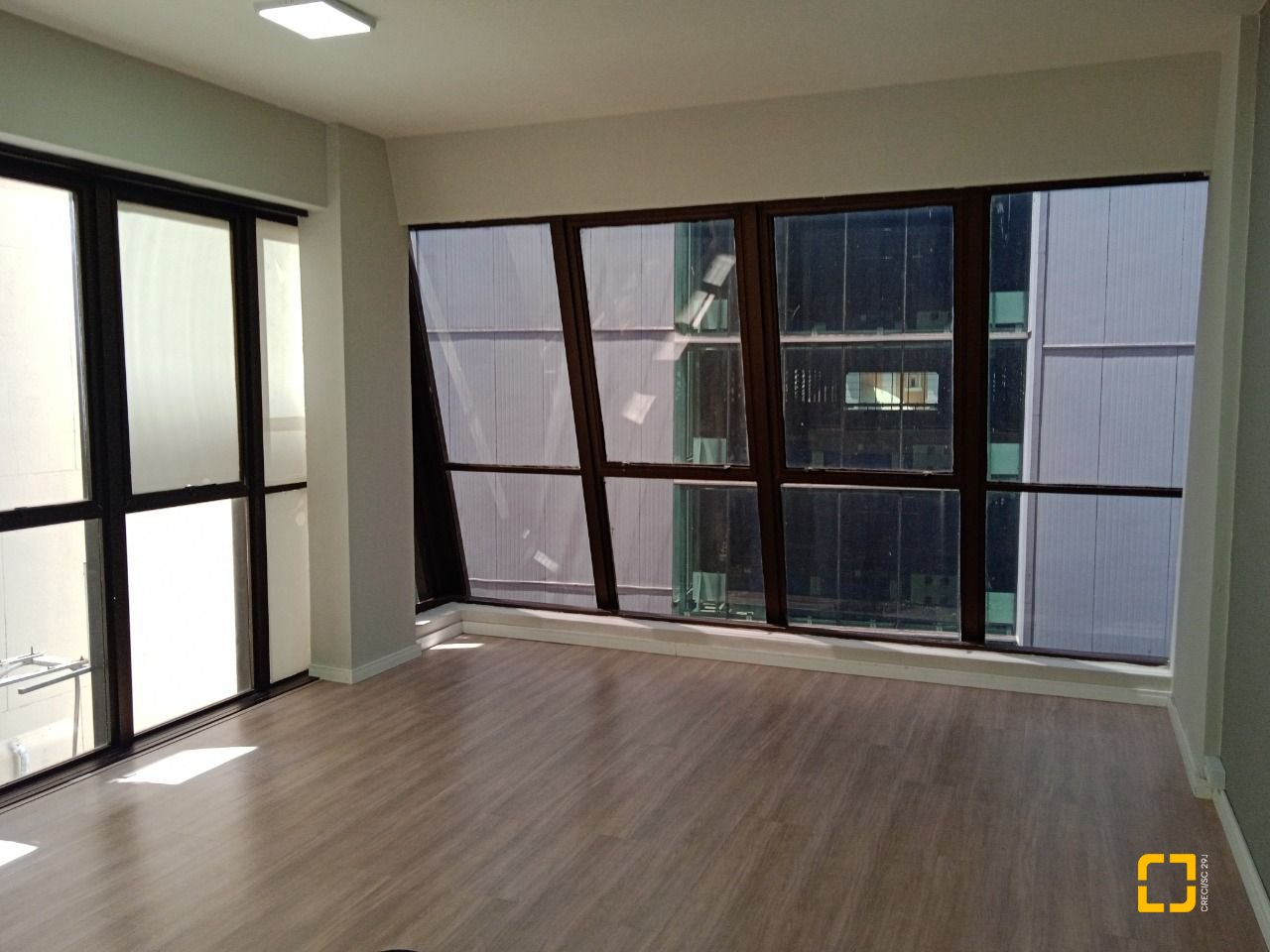 Sala com 57m², no bairro Centro em Florianópolis