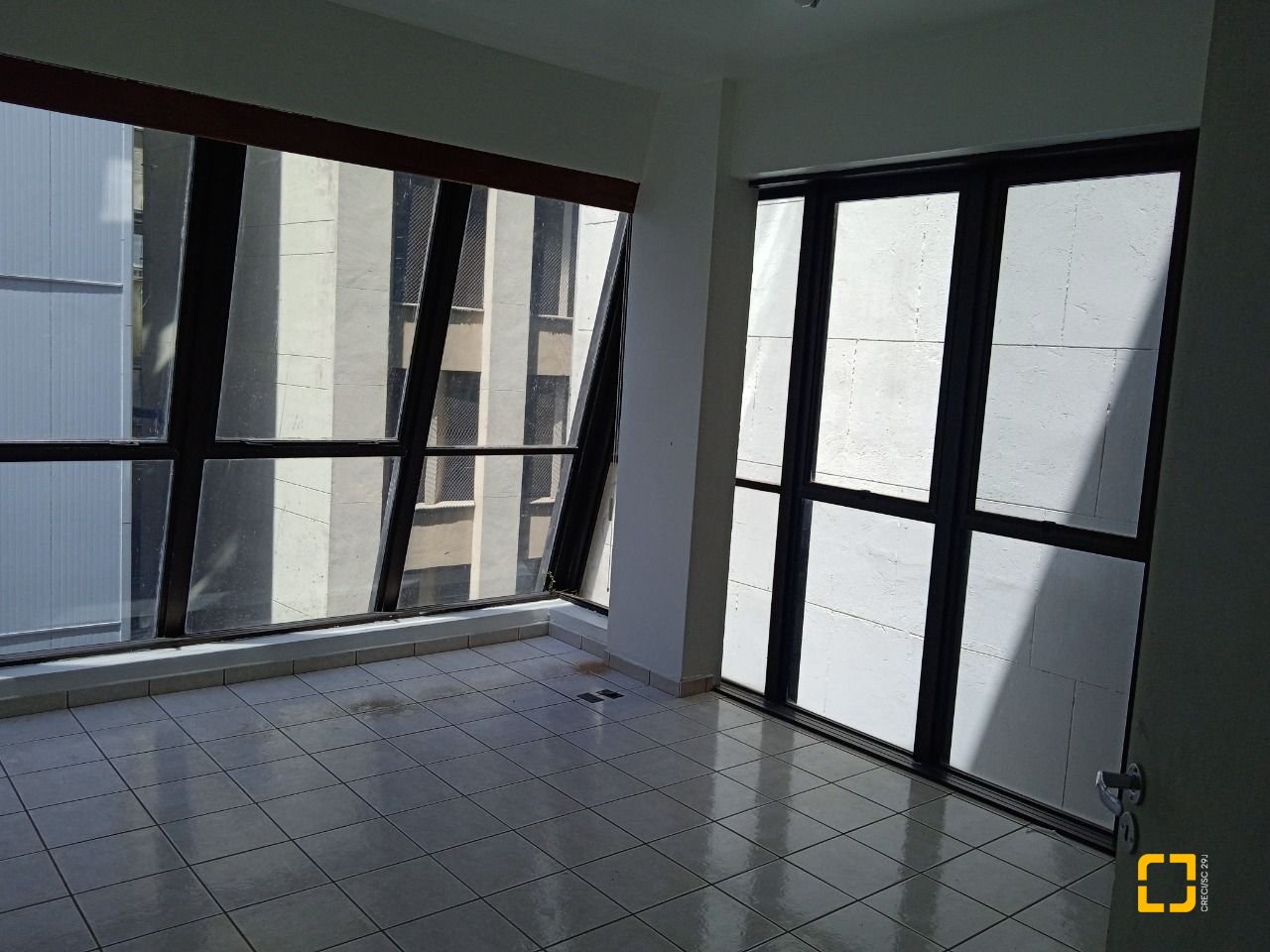 Sala com 57m², no bairro Centro em Florianópolis