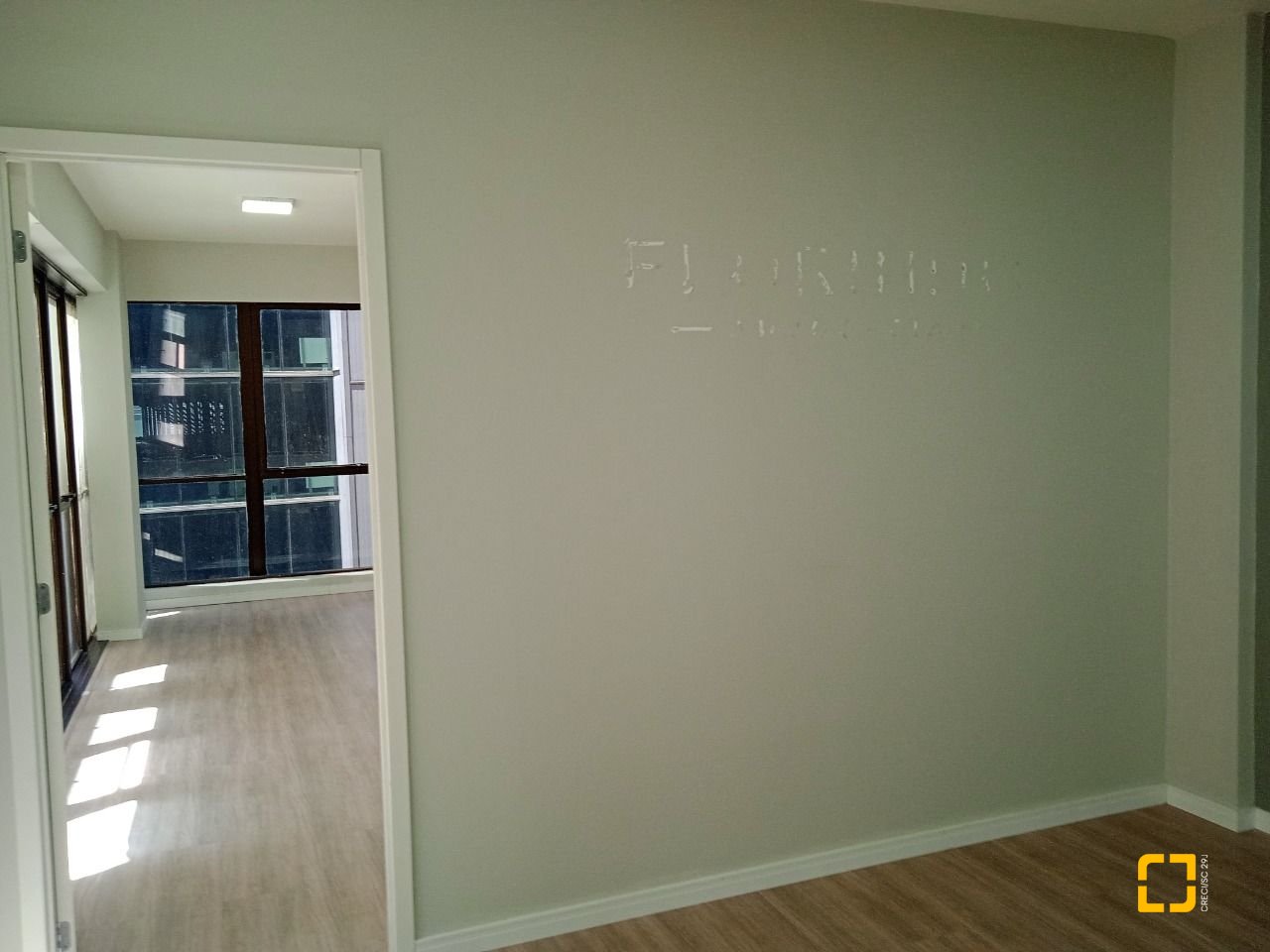 Sala com 57m², no bairro Centro em Florianópolis