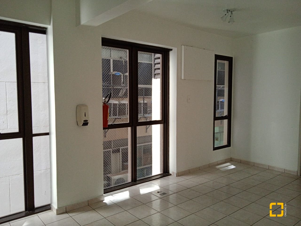 Sala com 57m², no bairro Centro em Florianópolis