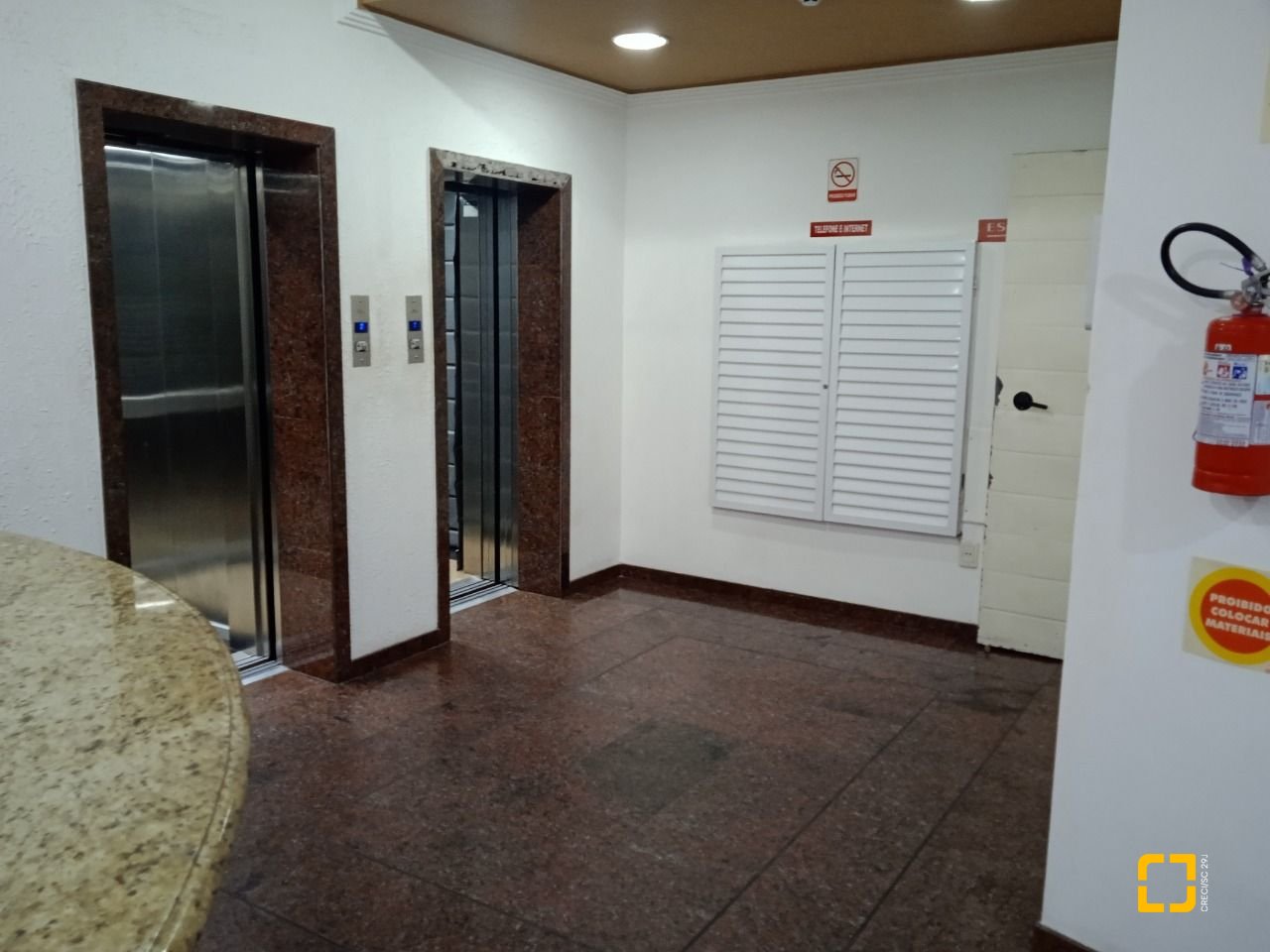Sala com 57m², no bairro Centro em Florianópolis