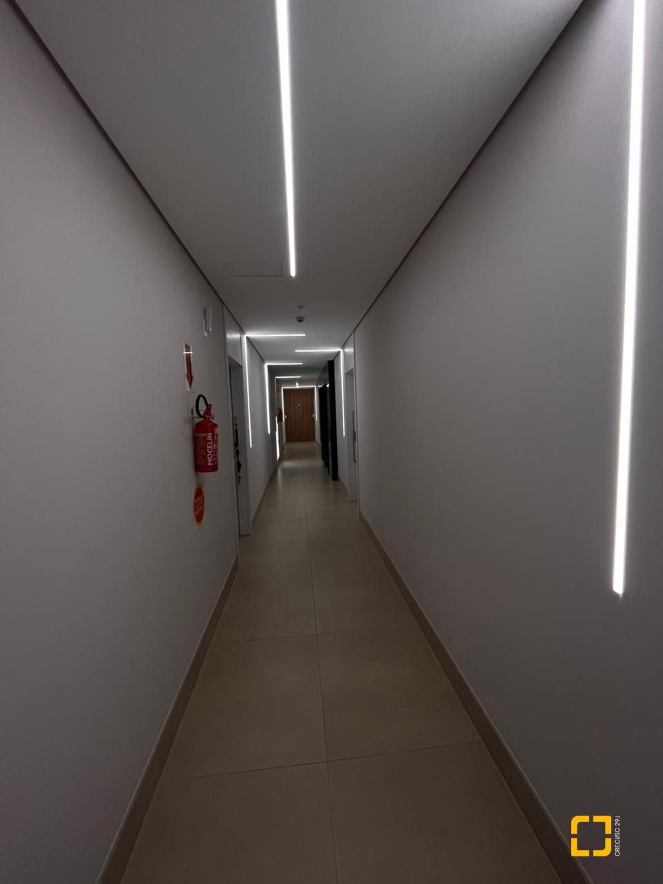 Apartamento com 154m², 4 quartos (sendo 4 suítes), 2 garagens, no bairro Floresta em São José