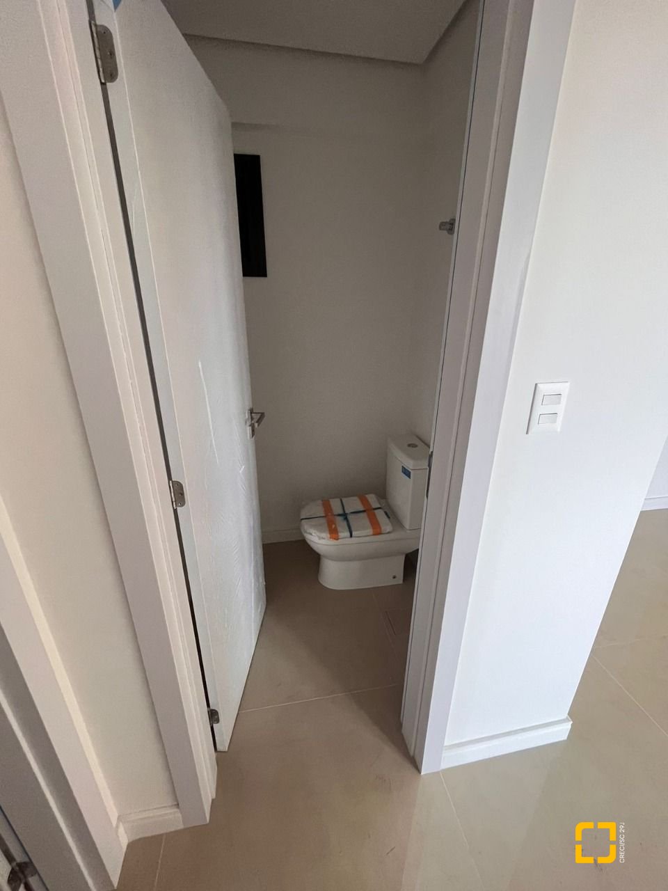 Apartamento com 154m², 4 quartos (sendo 4 suítes), 2 garagens, no bairro Floresta em São José
